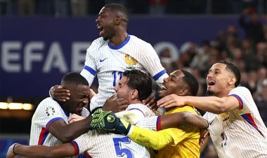  युरोकपः पोर्चुगल बाहिरियो, फ्रान्स सेमिफाइनलमा