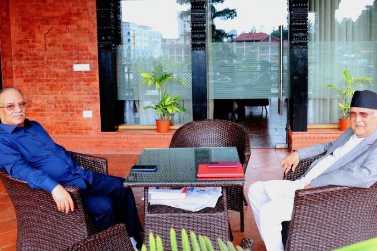 प्रधानमन्त्री दाहाल र एमाले अध्यक्ष ओलीबीच भेटवार्ता 