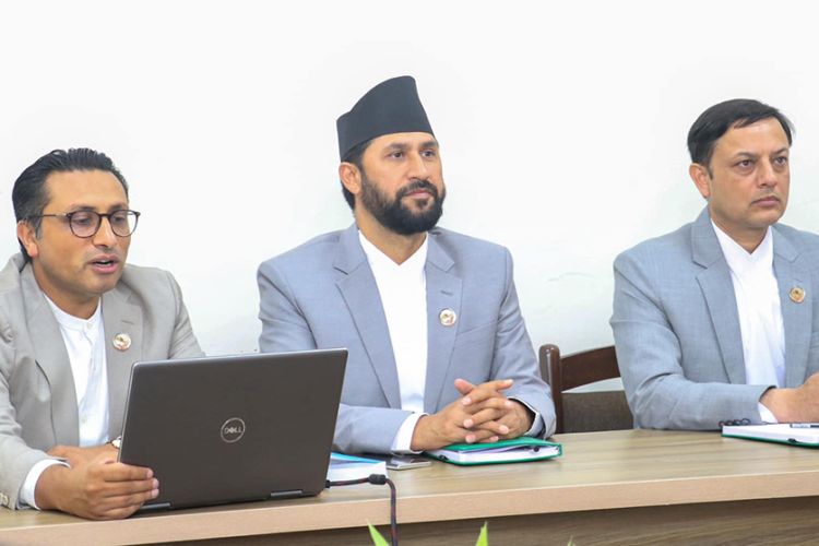 रास्वपाले प्रधानमन्त्रीलाई विश्वासको मत दिने, ह्वीप जारी