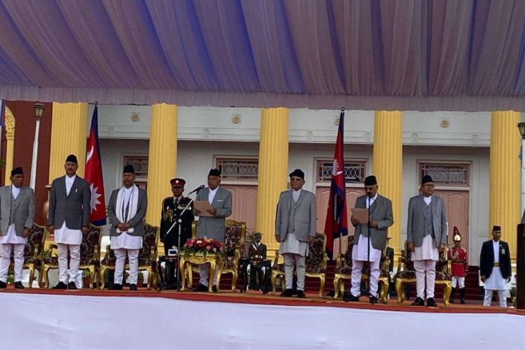 नवनियुक्त प्रधानमन्त्री ओलीले लिए पद तथा गोपनीयताको शपथ