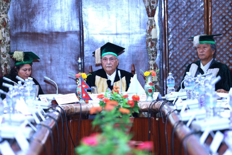 उच्चशिक्षाका लागि विद्यार्थी विदेशिने क्रमलाई रोक्न देशमा नै अवसर प्रदान गर्नुपर्छ : प्रधानमन्त्री