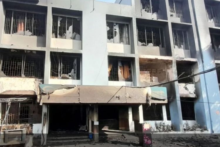 बंगलादेशमा हिँसा: शेख हसिनाको पार्टीका नेता, प्रहरी र कलाकारको हत्या