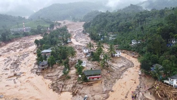 भारतको केरलामा बाढी र मुस्खलनः  मृत्यु हुनेको संख्या १७८ पुग्यो