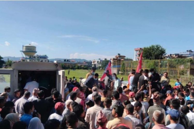 पहिरोमा परी मृत्यु भएका एन्फा एकेडेमीका ३ जनाको शब हेटौंडा पुर्याइयो