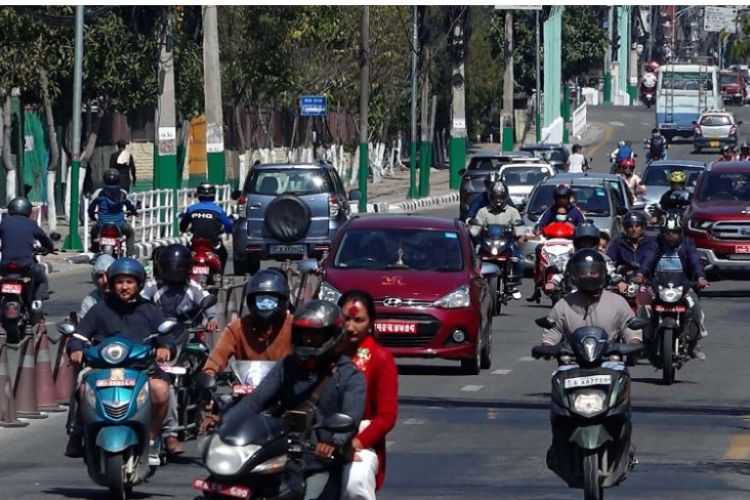 विगतको बडादशैंहरु भन्दा यसबर्ष काठमाडौं उपत्यकामा बढी चहलपहल देखियो 
