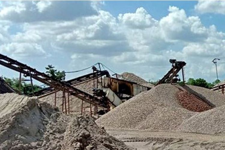 बन्द होलान् त सिन्धुपाल्चोकका अवैध क्रसर उद्योग ? अनुगमन गर्दै प्रशासन