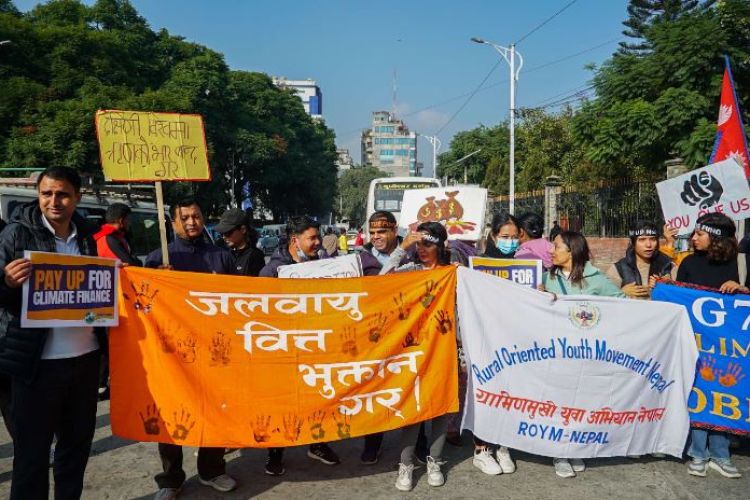 जलवायु वित्तको भुक्तानी माग गर्दै काठमाडौंमा प्रदर्शन