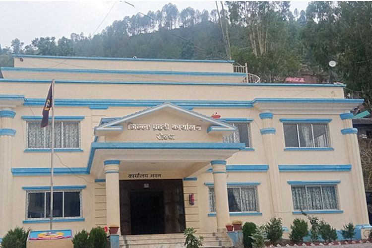 निर्माणाधीन झोलुंगे पुलको पर्खाल भत्किँदा पाँच जनाको मृत्यु