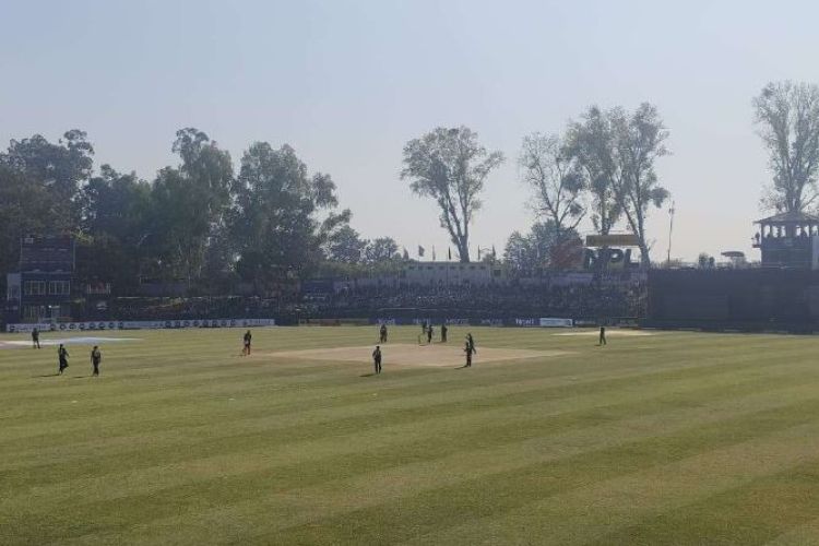 एनपीएलः काठमाडौं गुर्खाजले चितवनलाई दियो १ सय १२ को लक्ष्य 