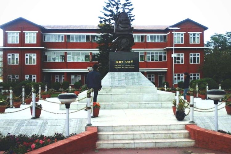 गैरहाजिर १५ जना प्रहरीहरूलाई सात दिनभित्र कार्यालयमा हाजिर हुन निर्देशन