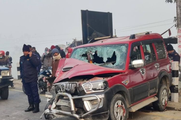 ट्रक र स्कार्पियो ठोकियो, गाडी क्षतविक्षत, ५ जना गम्भीर