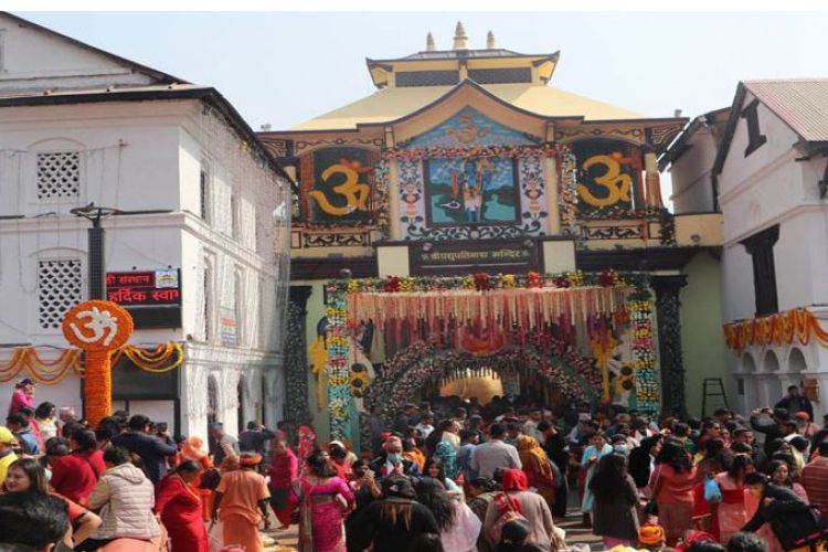 आज महाशिवरात्रि पर्व देशभर मनाइँदै, पशुपतिनाथ मन्दिरका चारै ढोका खुला