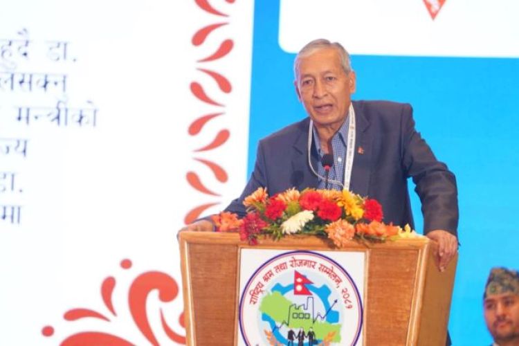 एक दशकपछि कोही पनि वैदेशिक रोजगारीमा जानुनपर्ने अवस्थाको सिर्जना गर्नुपर्छ : युवराज खतिवडा