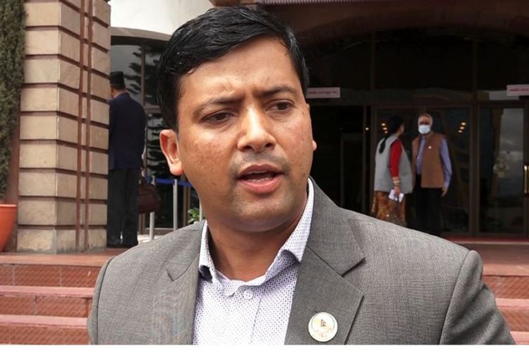 केही दिनयतादेखि पूर्वराजाको उक्साहटबाट संविधानविपरीतका काम भए : महेश बर्तौला