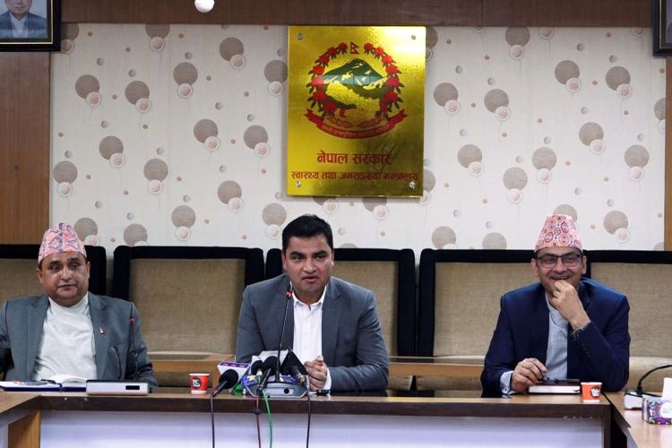 स्वास्थ्य बीमा सुधार सुझाव समितिको प्रतिवेदनमा के छ ?