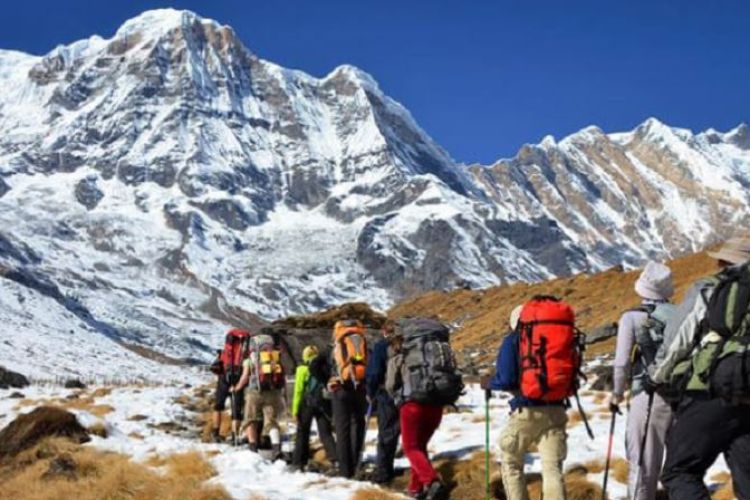 पर्यटकीय याम सुरु भएसँगै अन्नपूर्ण क्षेत्रमा पदयात्री पर्यटकको चहलपहल