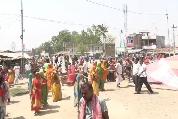 जनकपुरधाममा स्थानीयवासी र प्रहरीबीच झडप