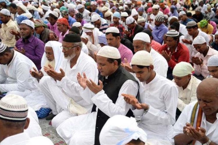  आज इद उल फित्र मनाउँदै इस्लाम धर्मावलम्बी, सरकारले दियो सार्वजनिक बिदा