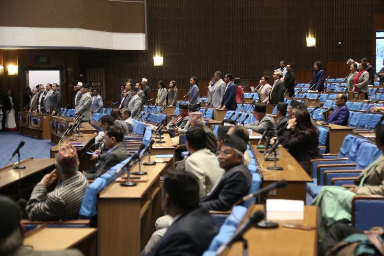 कुलमान, रंगशालामा दर्शक कुटिएको र दुई पत्रकारको विषयले तातेको संसद् बैठक