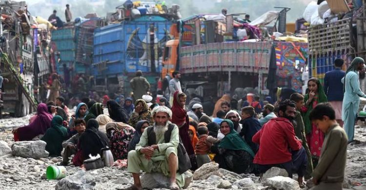 पाकिस्तान शरणार्थी जीवन त्यागेर स्वदेश फर्किए ८ लाख बढी अफगानी