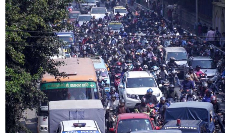 छुट्टाछुट्टै प्रदर्शनले काठमाडौंमा यातायात आवागमन अस्तव्यस्त