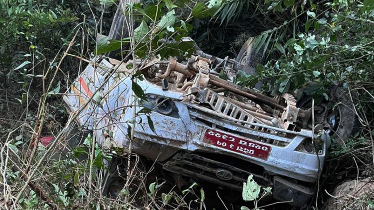 काठमाडौंमा भयानक गाडी दुर्घटना हुँदा एक जनाको मृत्यु, २ जना घाइते
