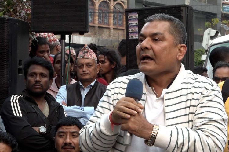 दुर्गा प्रसाईंसँगै बडीगार्ड खड्का प्रहरी नियन्त्रणमा 