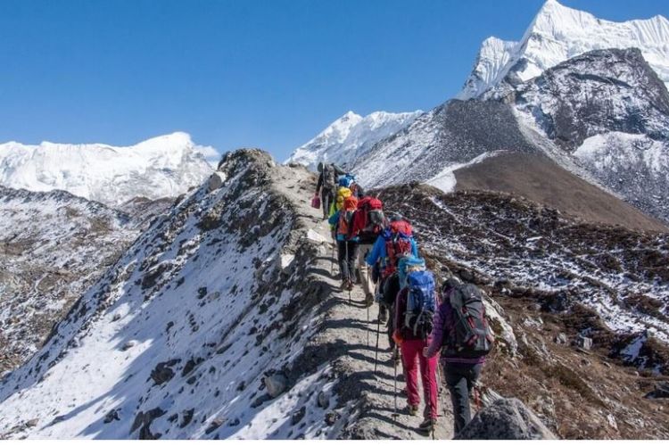  पर्यटकले भरिभराउ बन्यो खुम्बुः एकैदिन सात सय पर्यटकको आगमन