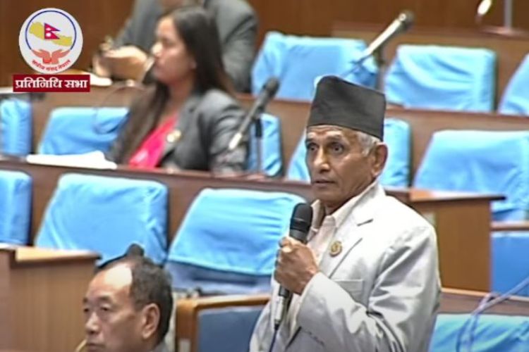  शिक्षकहरुका विषयमा सरकार गैरजिम्मेवार बनेकोमा संसदमा विरोध