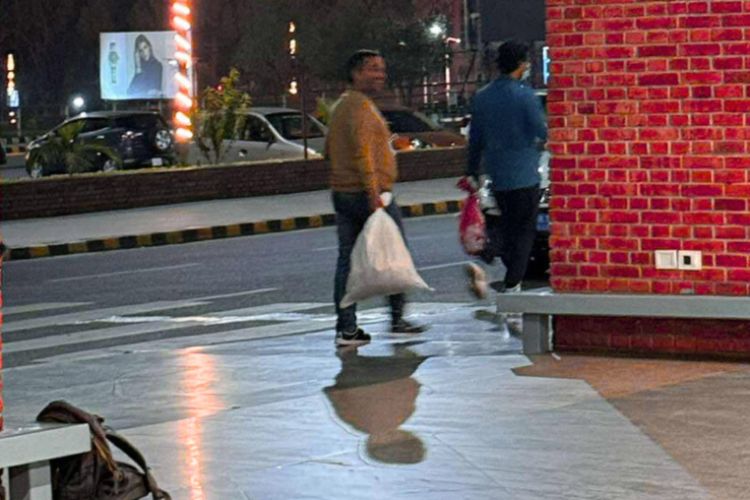 सपनाको सहर अमेरिकाले झोला खोसेर बोरा बोकाएर फर्कायो नेपाली