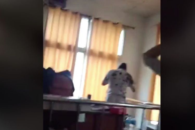 आफताब आलमलाई सफाइ दिने न्यायाधीशलाई कालोमोसो दलेपछि...