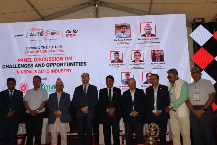 नेपालमै इभी गाडी उत्पादन गर्न उद्योग सचिव राउतको व्यवसायीलाई आग्रह, कसरी होला कानूनी अड्चनको समाधान ? 