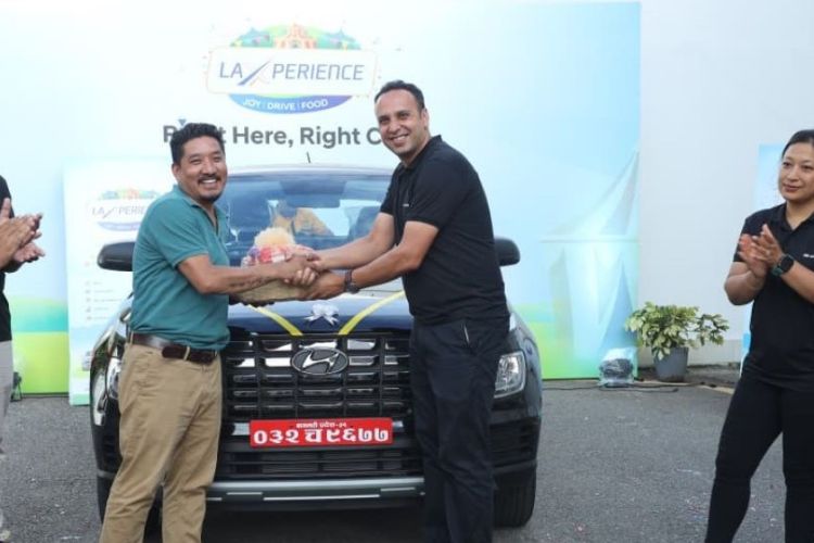 ह्युन्डाई नेपालद्वारा ‘फेस्टिभ डिलाइट २०८१’ को विजेतालाई बम्पर पुरस्कार हस्तान्तरण