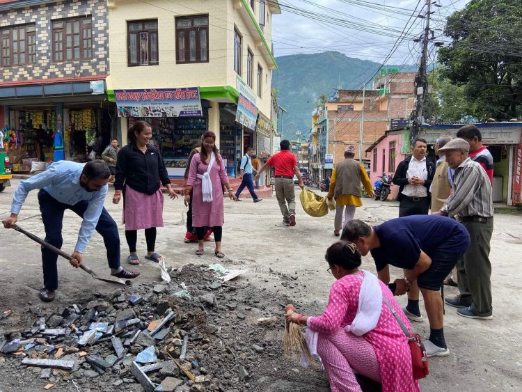 जलेका कार्यालय सरसफाइ गरी अत्यावश्यक सेवा सञ्चालन