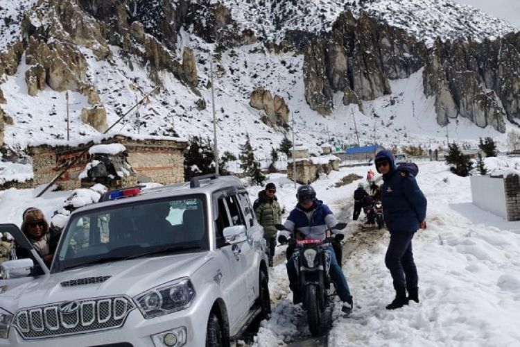 एक हप्ताका लागि रोकियो मनाङ पदयात्रा, अन्नपूर्ण आधार शिविरबाट फर्कन थाले पर्यटक