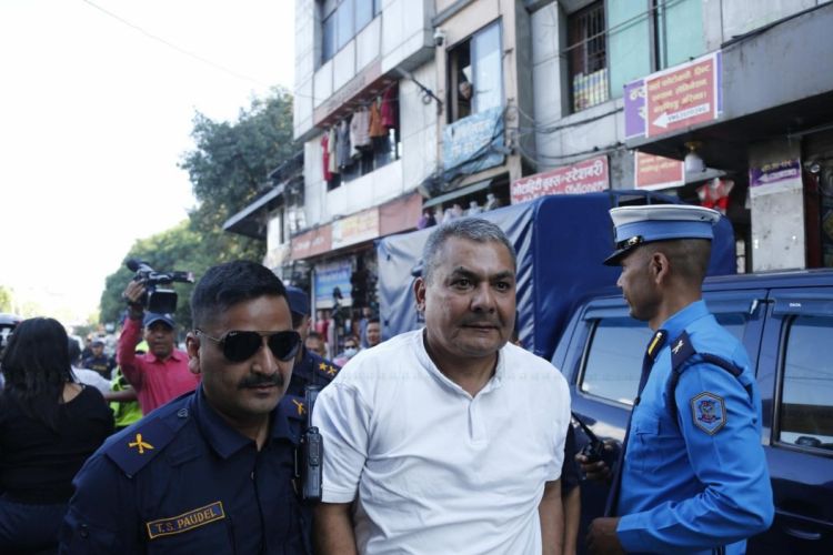 दुर्गा प्रसाईं चौथो पटक पक्राउ– पहिले आसामबाट ल्याइयो, त्यसअघि भर्‍याङ हालेर पस्नुपर्‍यो घरभित्र