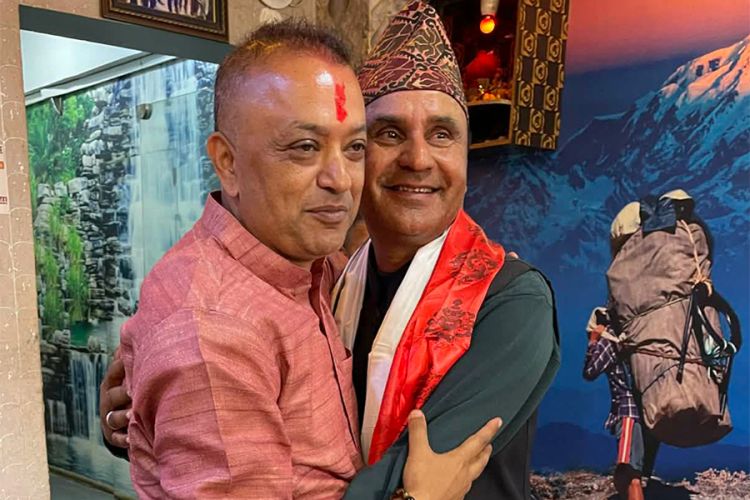 रास्वपा मकवानपुरका सभापति पराजुलीले छोडे पार्टी, फर्किए कांग्रेसमा