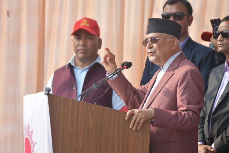 ओलीको निर्देशन : हरेक बुथ सुरक्षाका लागि ३० जनाको भोलेन्टियर्स फोर्स बनाउनू