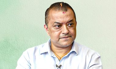 गगनले दिए सभापतिबाट राजीनामा, भोलिको बैठकमा छलफल हुने