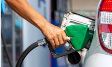 एक महिनामै डिजेल ६६ र पेट्रोलको मूल्य ४० प्रतिशतले बढ्यो