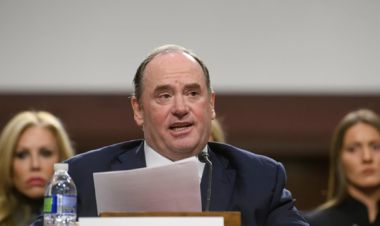 इरानसँग जारी लडाइँका बीच अमेरिकी नौसेना सचिव फेलानले दिए राजीनामा