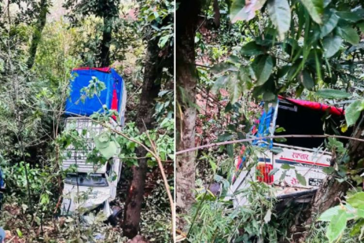 स्याङ्जाको बिरुवामा जिप दुर्घटना, ११ जना घाइते