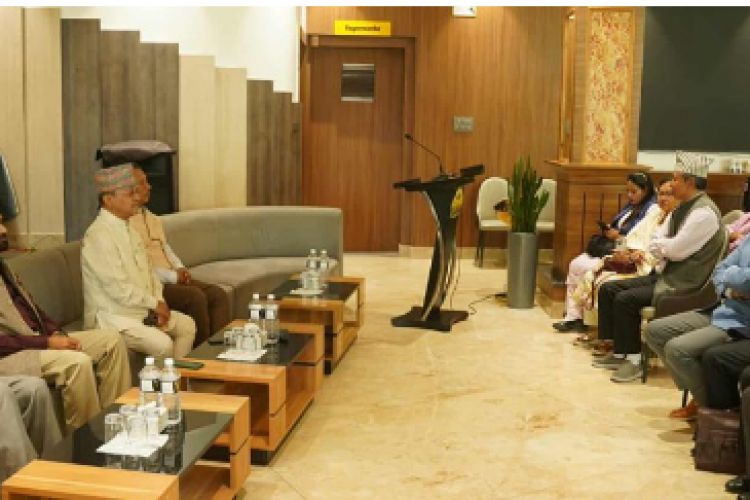 सर्वोच्चको फैसलापछि देउवा–खड्का समूह रणनीति छलफलमा