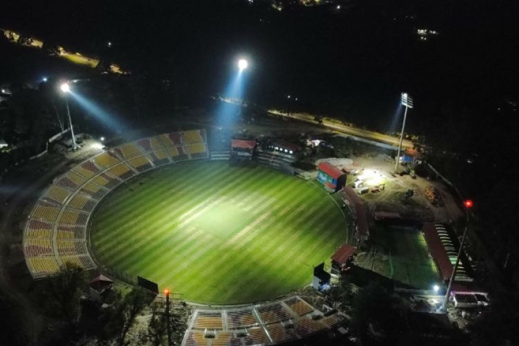  ‘अन्डर लाइट्स’ टी–२०आई शृंखला पहिलो खेलः नेपालले यूएईसँग खेल्दै