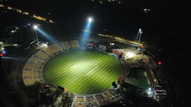  ‘अन्डर लाइट्स’ टी–२०आई शृंखला पहिलो खेलः नेपालले यूएईसँग खेल्दै