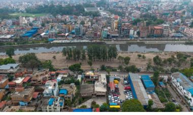 सम्याइएपछि खुला मैदानजस्तो देखियो थापाथलीको बागमती नदी किनार
