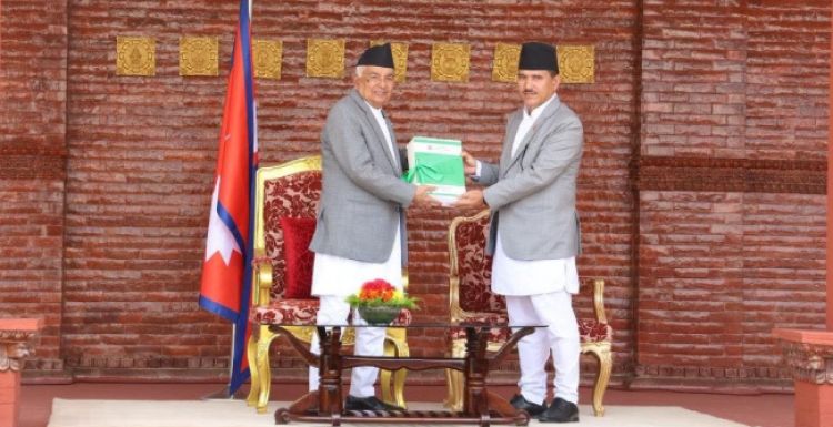 महालेखा परीक्षकको ६३ औँ वार्षिक प्रतिवेदन राष्ट्रपति समक्ष पेस