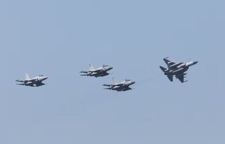 पाकिस्तानले पठायो  इरानबाट साउदीलाई जोगाउन लडाकु विमानको स्क्वाड्रन र हजारौं सैनिक
