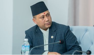 आज चीन भ्रमण जाँदै परराष्ट्रमन्त्री शिशिर खनाल 