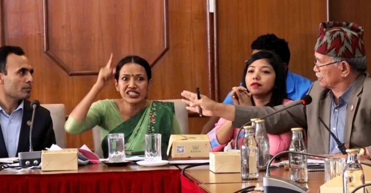 आशिका तामाङले 'अब तपाईंहरूको फोहोर रोकिन्छ' भन्दै बैठक छाडिन्